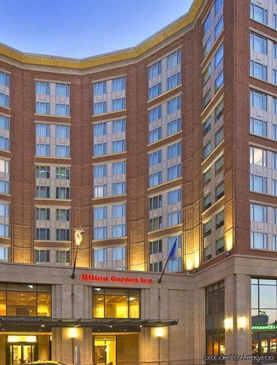 Hilton Garden Inn Baltimore Inner Harbor Экстерьер фото