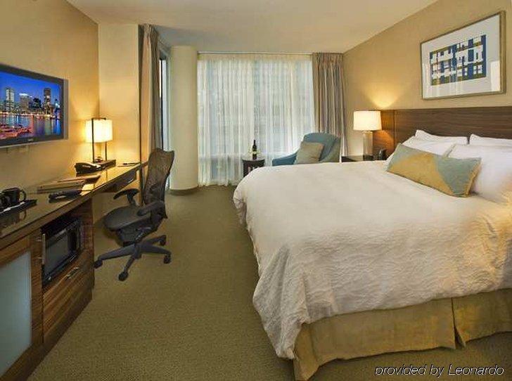 Hilton Garden Inn Baltimore Inner Harbor Номер фото